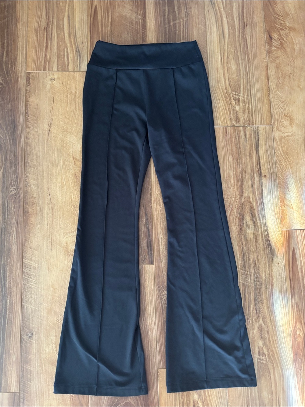 Women’s All In Motion Black High-rise Flared Leggings size small